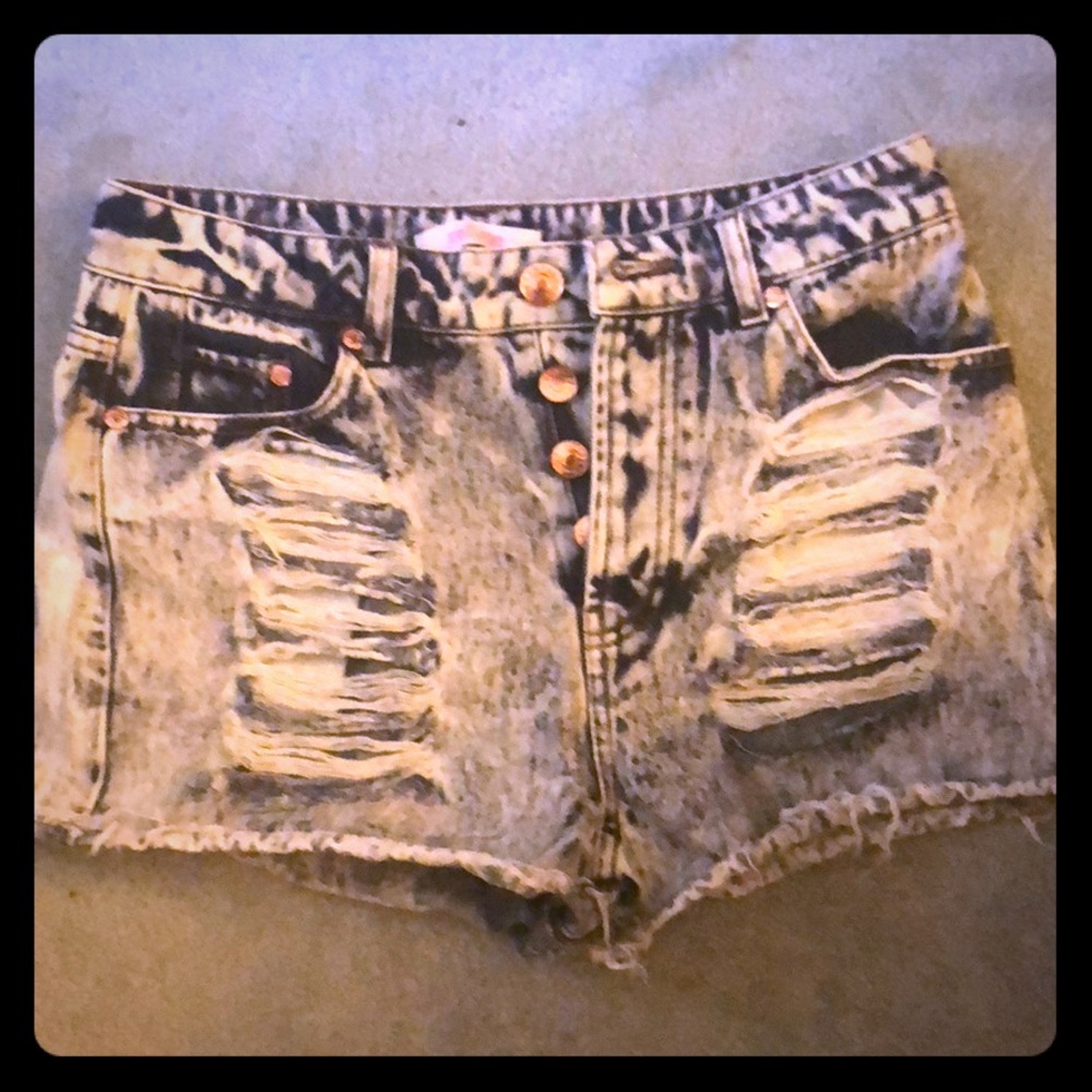 Refuge Ripped & Distressed Acid Wash Shorts!
